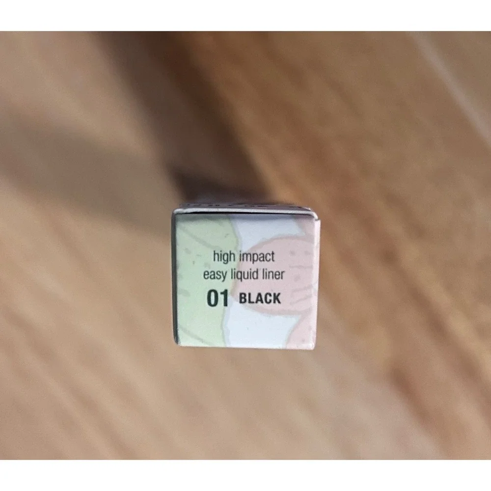 Clinique High Impact Easy‎ Liquid Eyeliner - 01 Black - New In Box